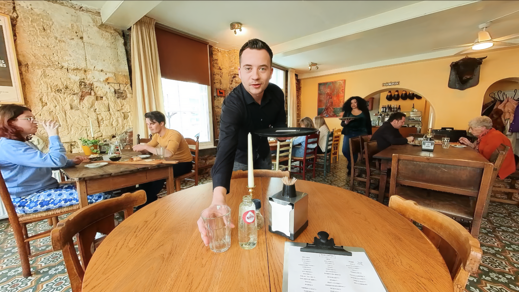 Restaurant Bediening 01